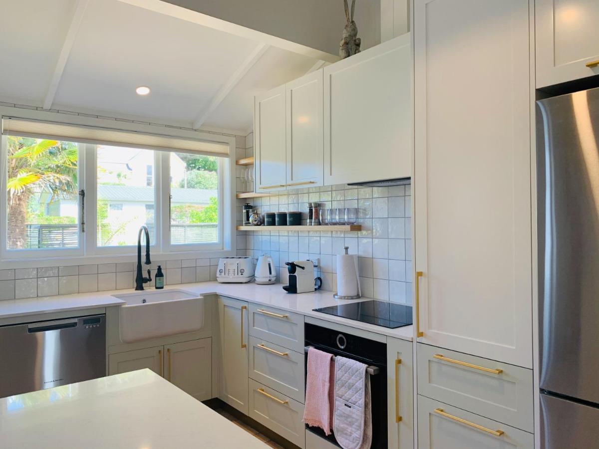 9 The Strand - New Pricing! Russell Eksteriør bilde